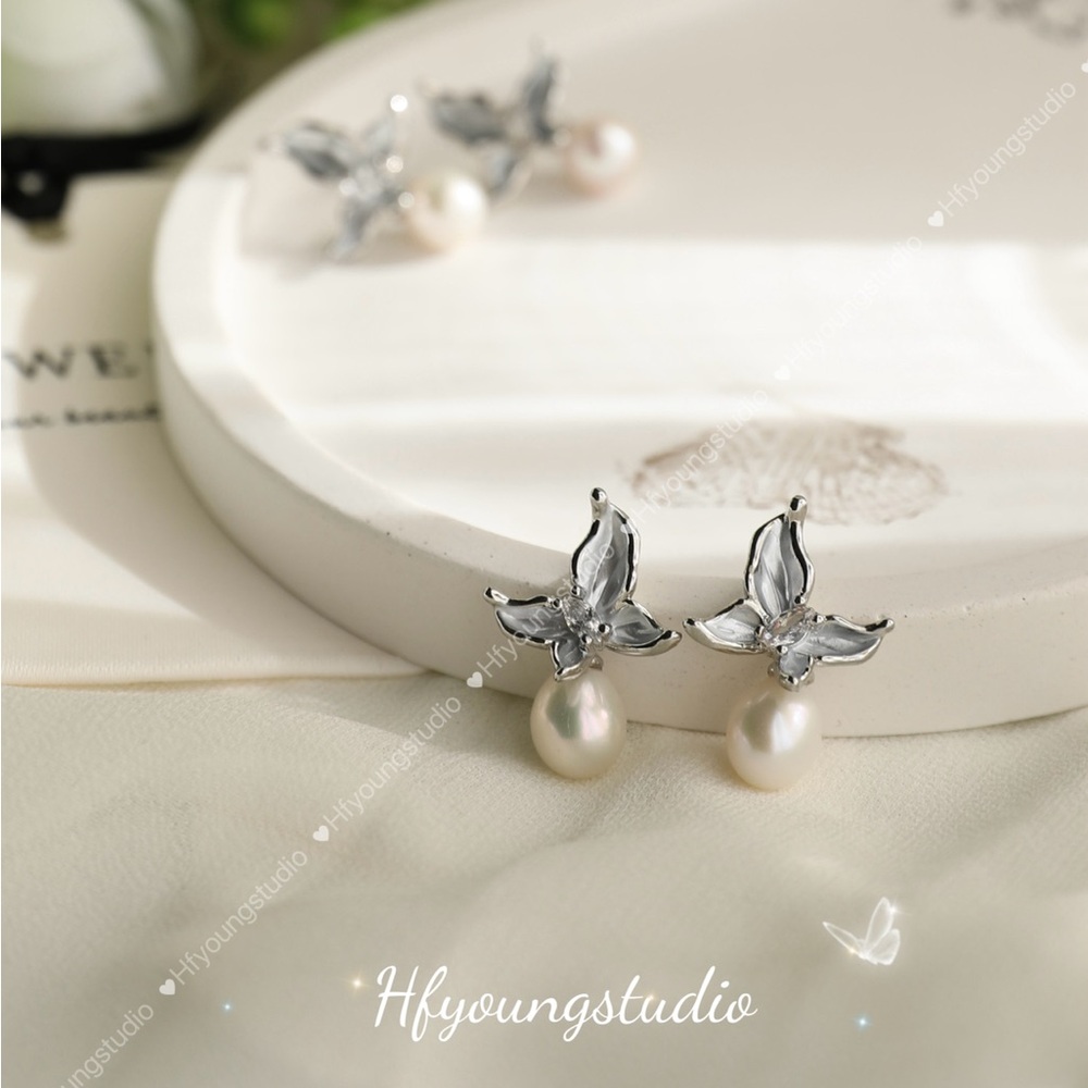 Icy Blue Butterfly Freshwater Pearl Earring